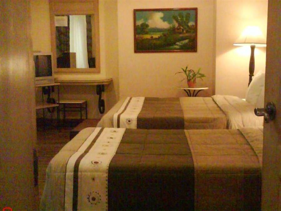 Roxas President'S Inn Esterno foto