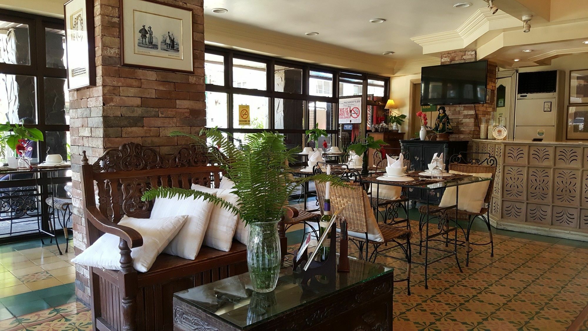 Roxas President'S Inn Esterno foto